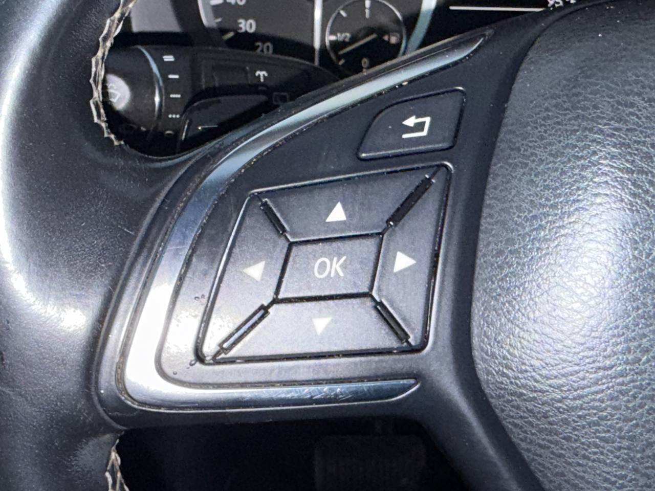 Infiniti QX30 Base 2017