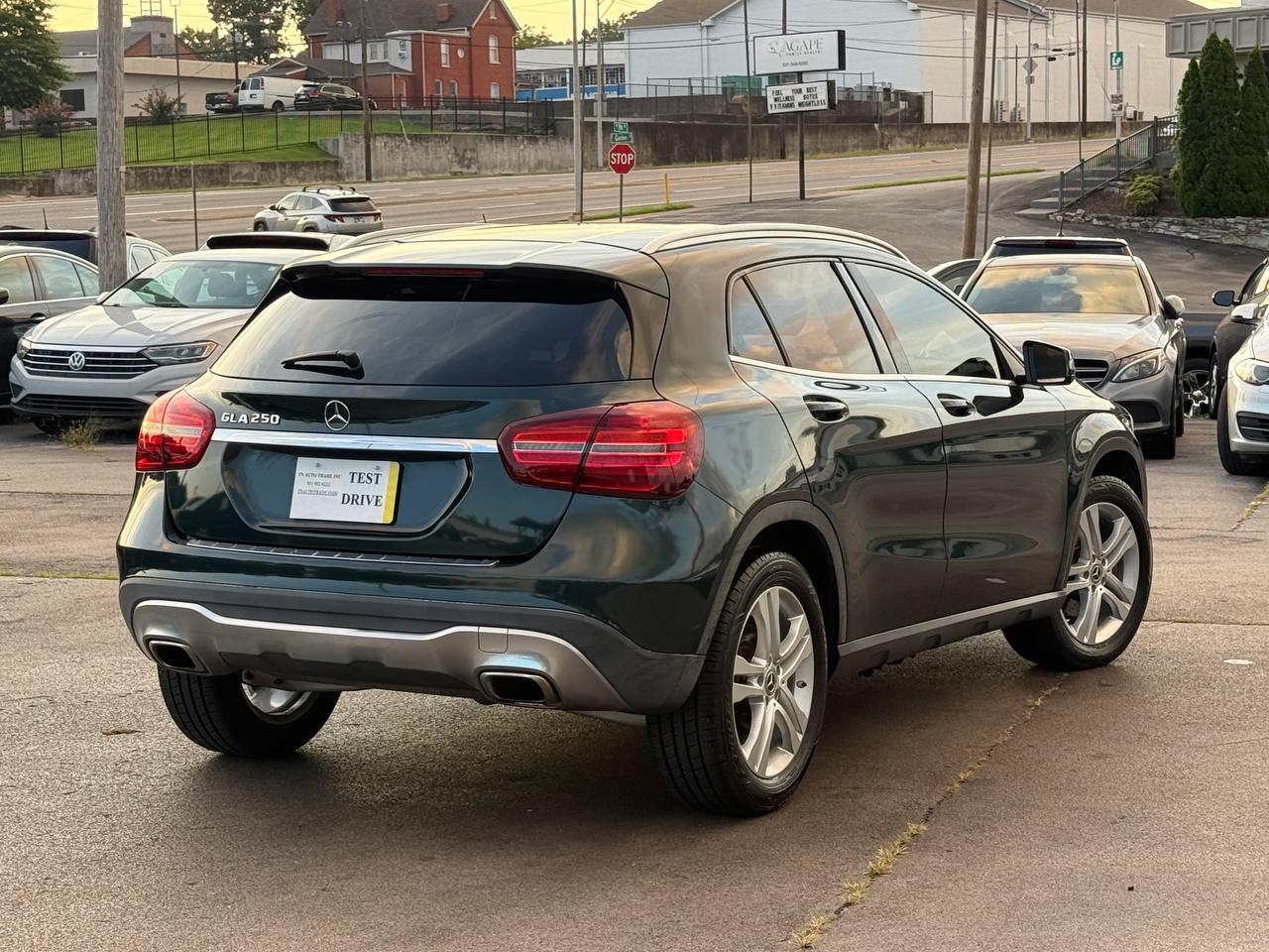 Mercedes-Benz GLA-Class GLA250 2019