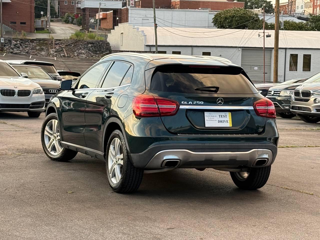Mercedes-Benz GLA-Class GLA250 2019
