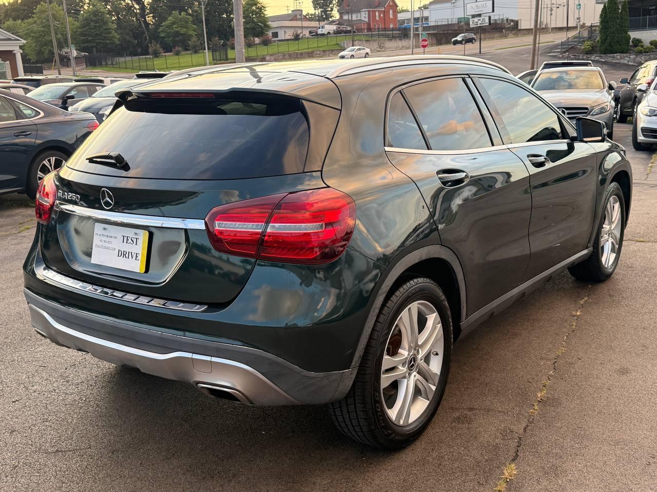 Mercedes-Benz GLA-Class GLA250 2019