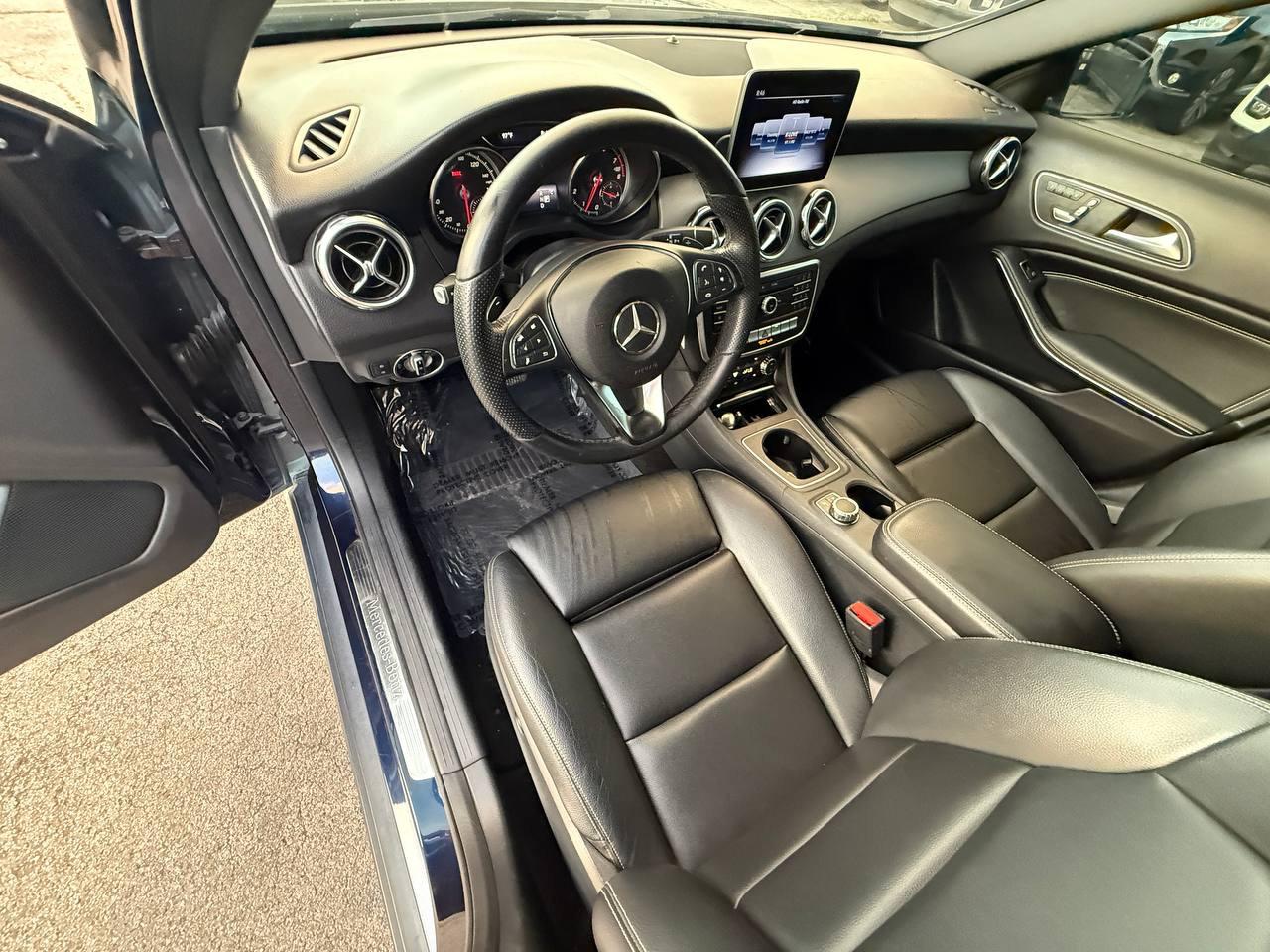 Mercedes-Benz GLA-Class GLA250 2019