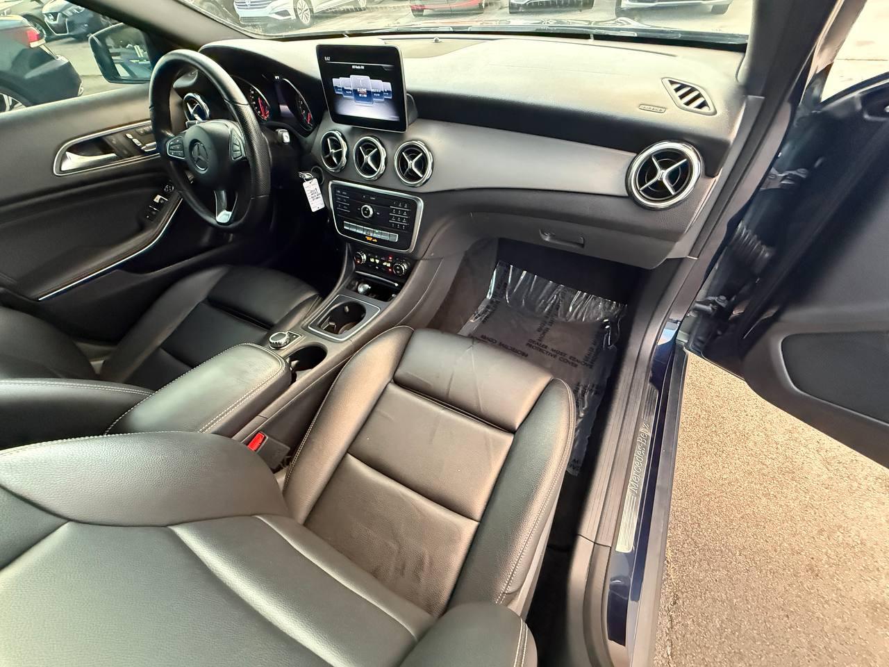Mercedes-Benz GLA-Class GLA250 2019