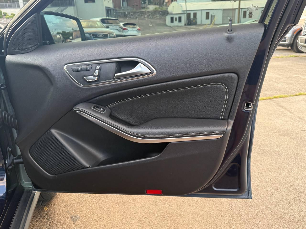 Mercedes-Benz GLA-Class GLA250 2019