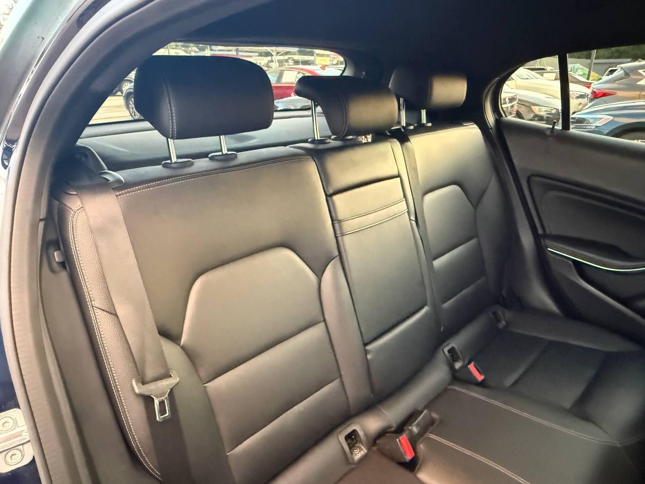 Mercedes-Benz GLA-Class GLA250 2019