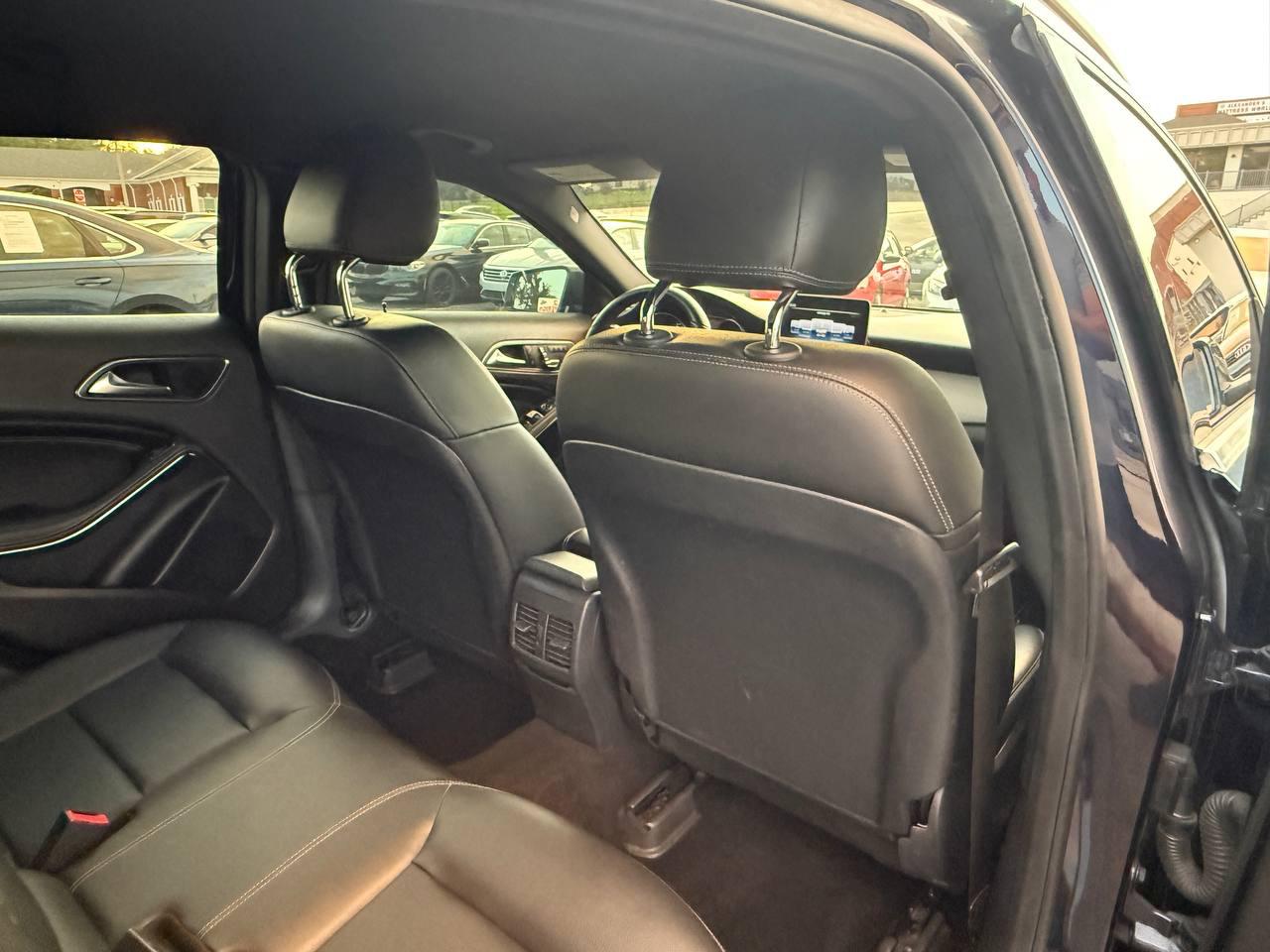 Mercedes-Benz GLA-Class GLA250 2019