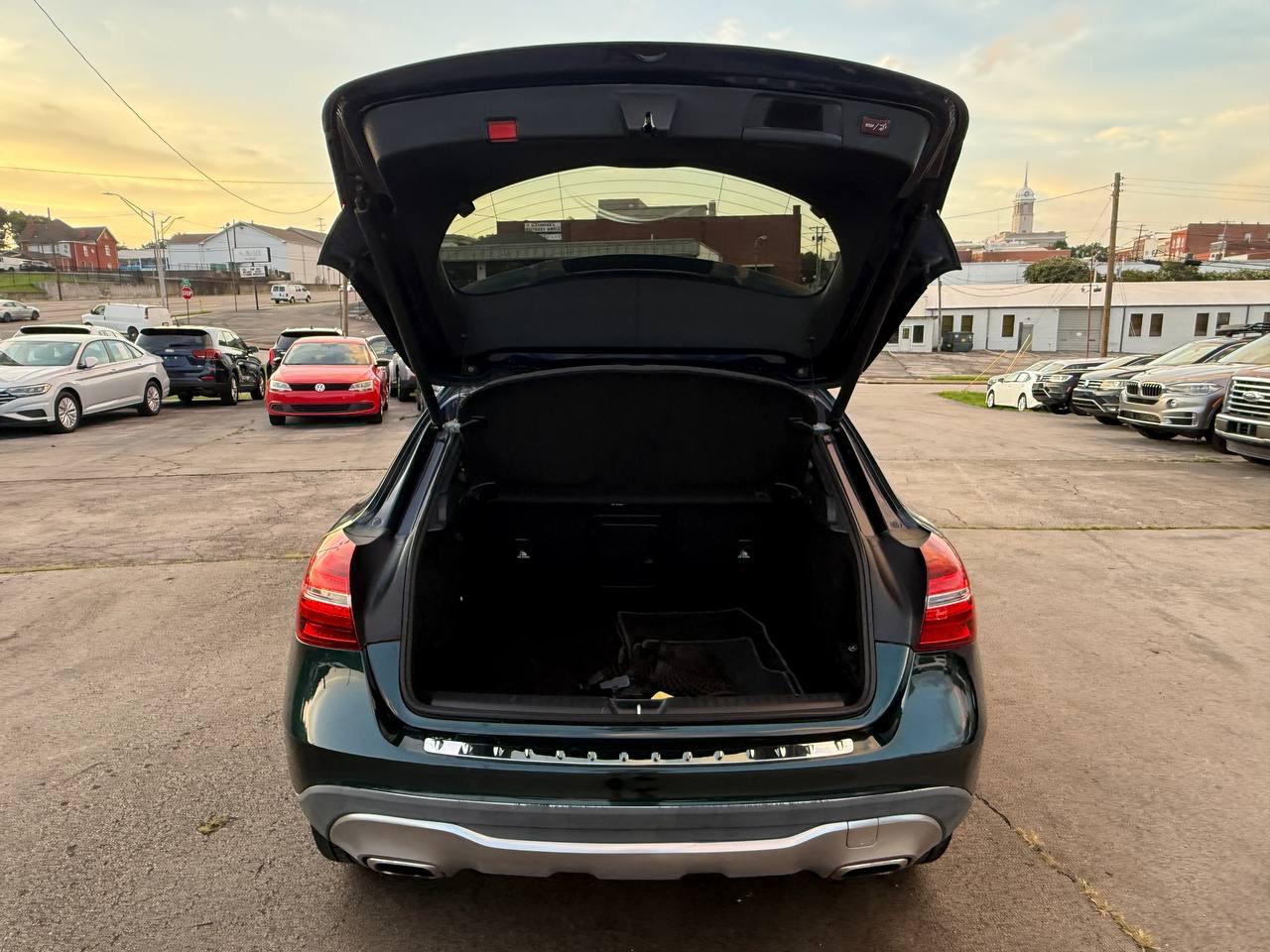 Mercedes-Benz GLA-Class GLA250 2019