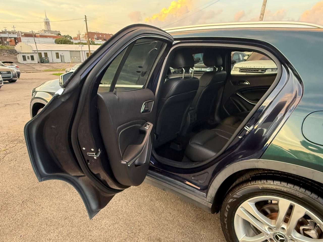 Mercedes-Benz GLA-Class GLA250 2019