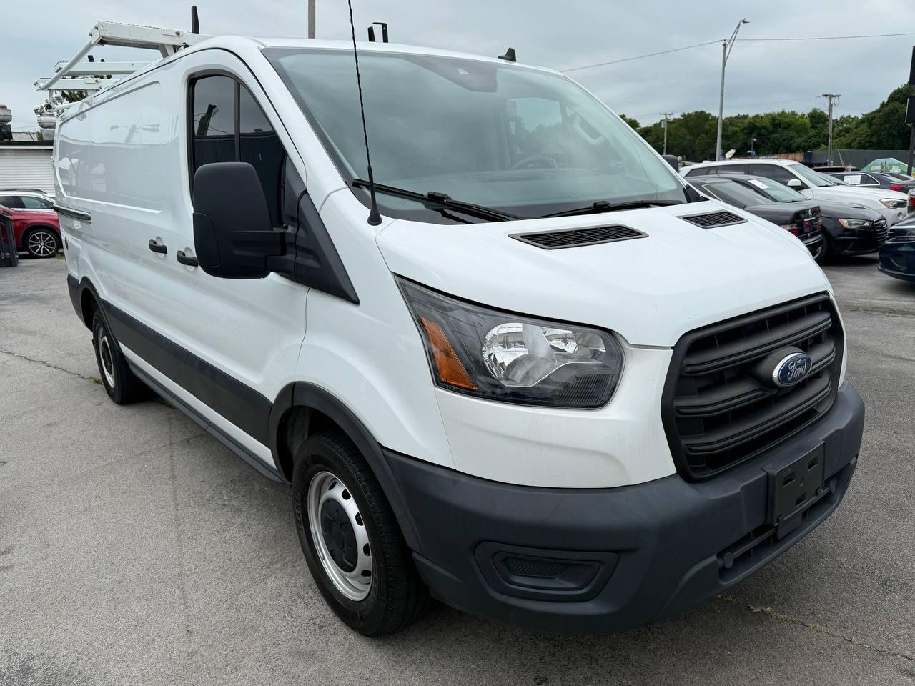 Ford Transit 250 Van Low Roof w/Sliding Pass. 130-in. WB 2020