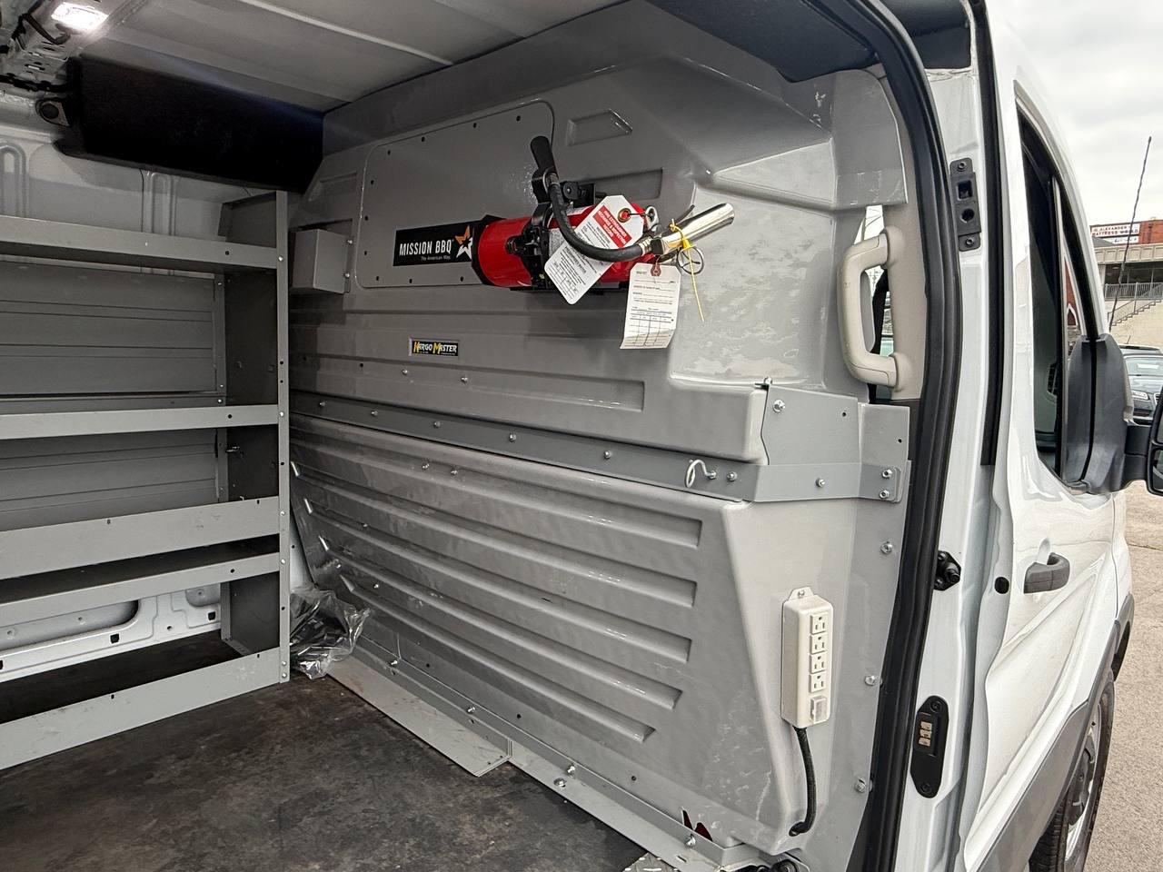 Ford Transit 250 Van Low Roof w/Sliding Pass. 130-in. WB 2020