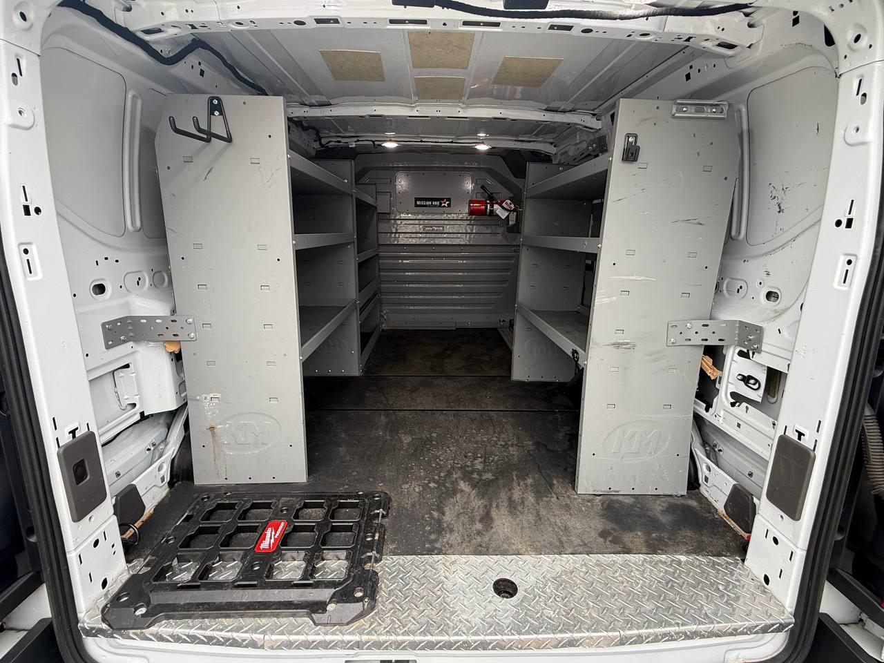 Ford Transit 250 Van Low Roof w/Sliding Pass. 130-in. WB 2020