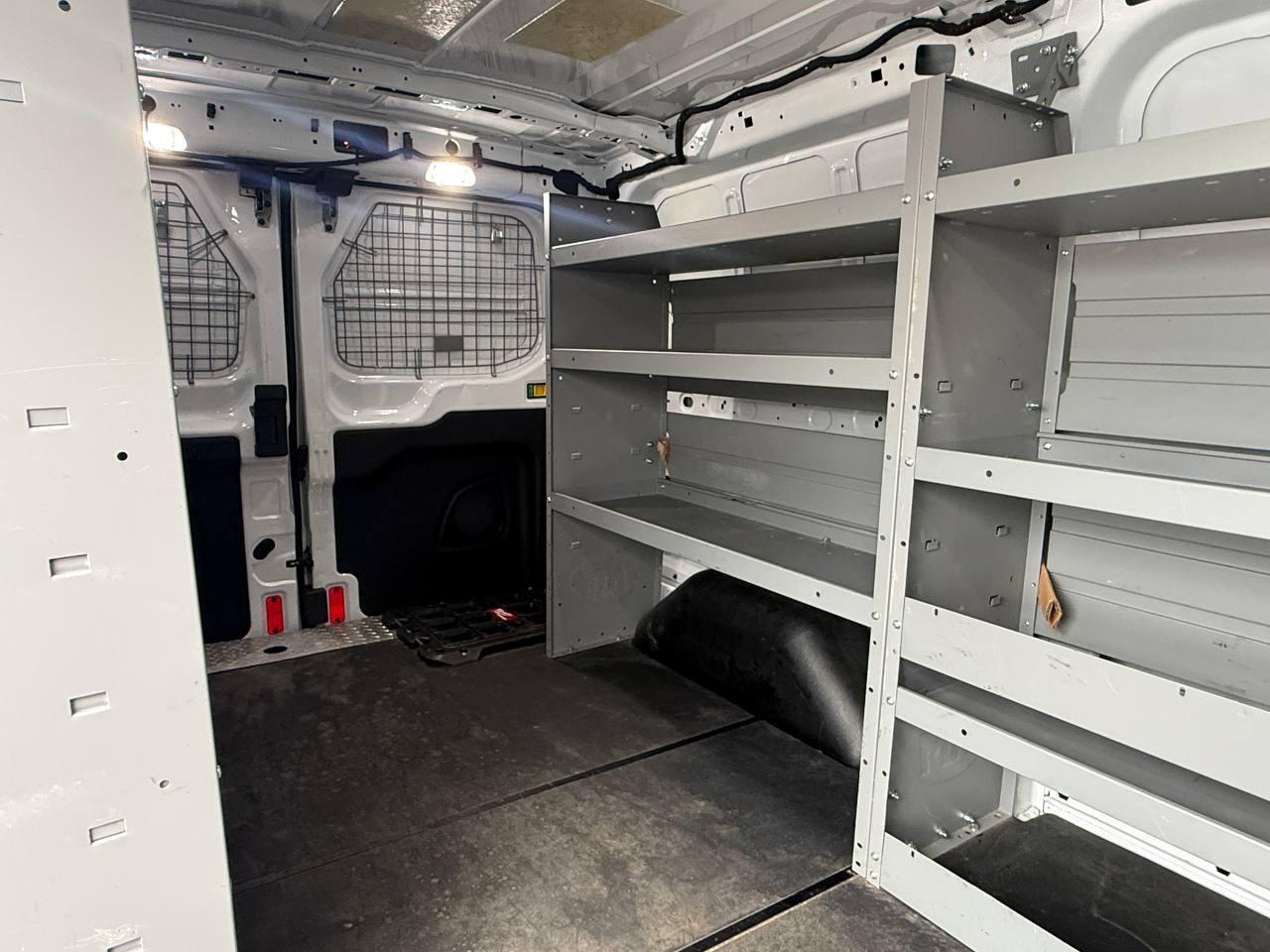 Ford Transit 250 Van Low Roof w/Sliding Pass. 130-in. WB 2020