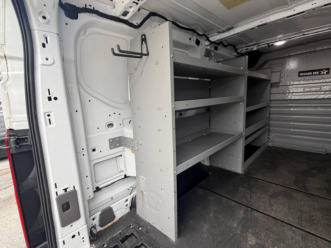 Ford Transit 250 Van Low Roof w/Sliding Pass. 130-in. WB 2020