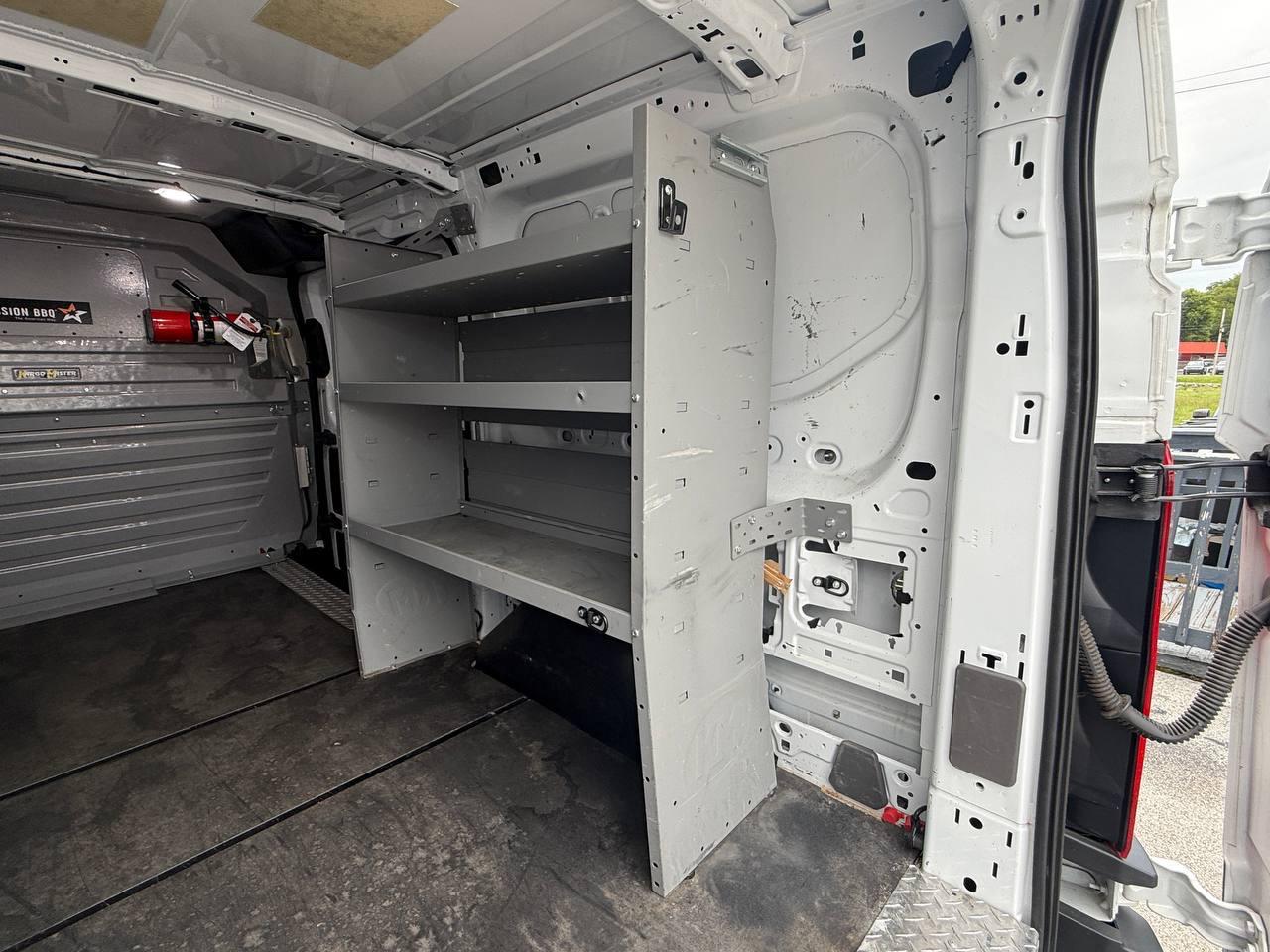Ford Transit 250 Van Low Roof w/Sliding Pass. 130-in. WB 2020