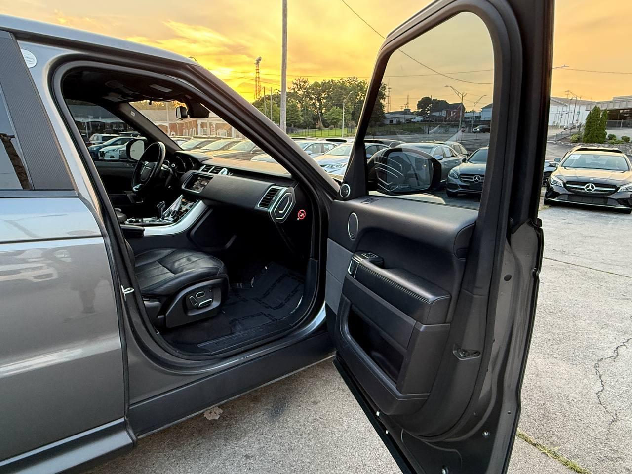 Land Rover Range Rover Sport SE 2016