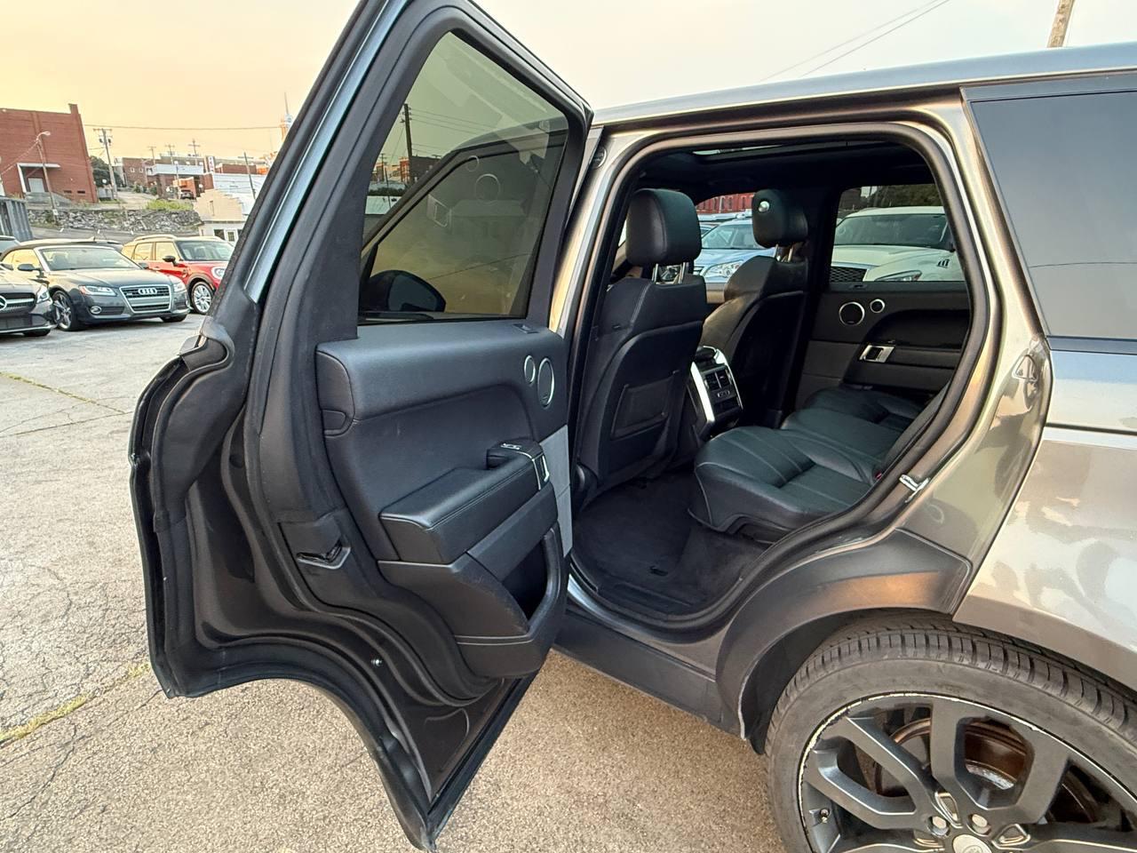 Land Rover Range Rover Sport SE 2016