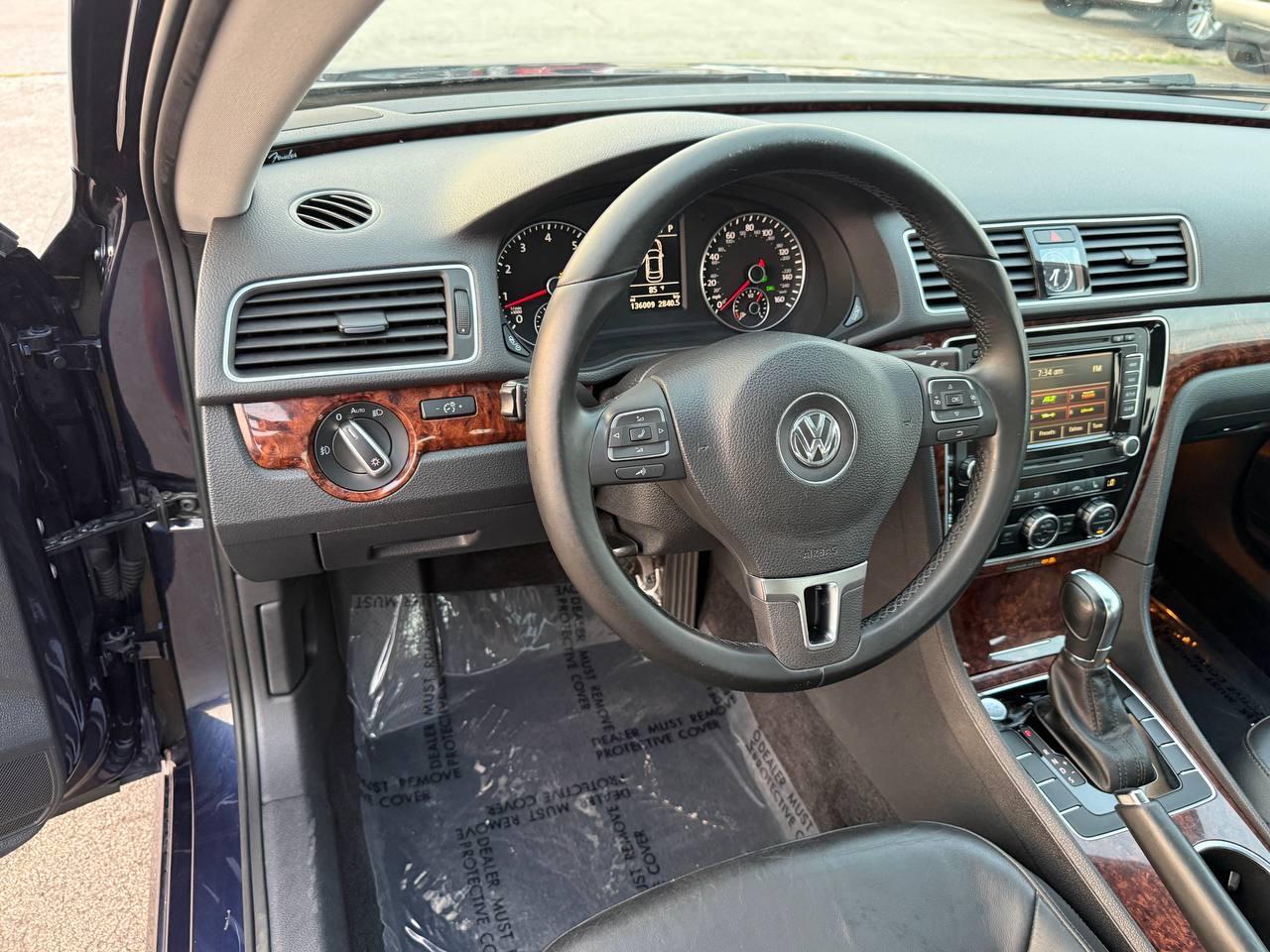 Volkswagen Passat 2.5L SEL 2013
