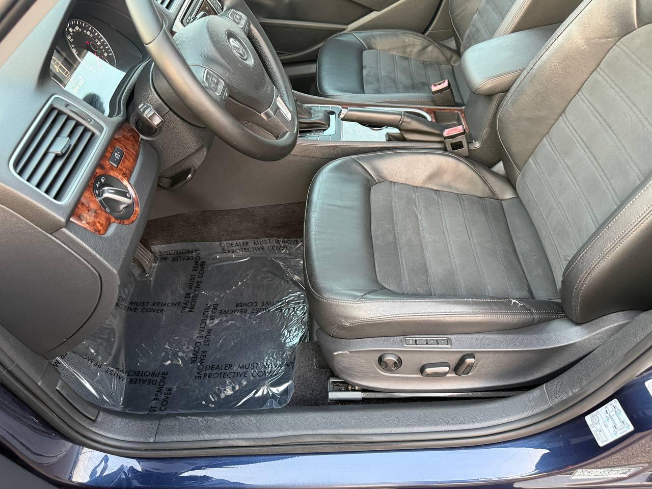 Volkswagen Passat 2.5L SEL 2013