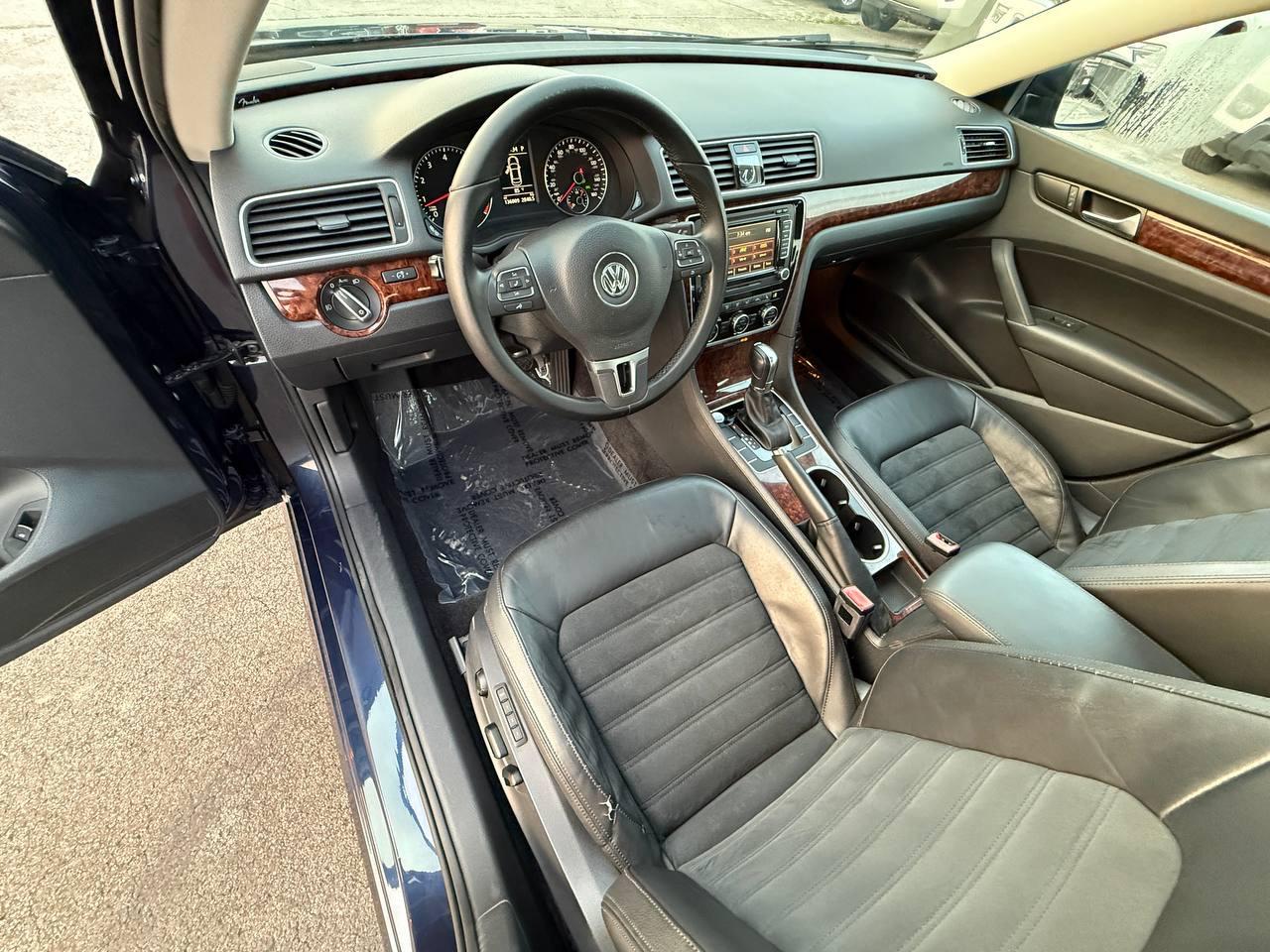 Volkswagen Passat 2.5L SEL 2013