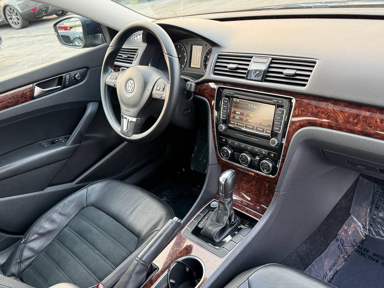 Volkswagen Passat 2.5L SEL 2013