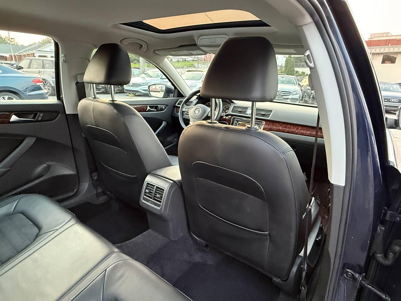 Volkswagen Passat 2.5L SEL 2013