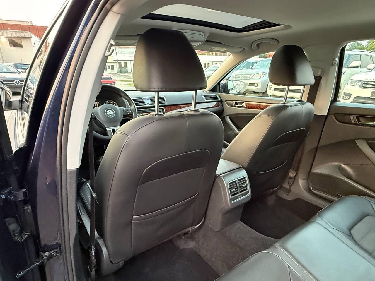 Volkswagen Passat 2.5L SEL 2013