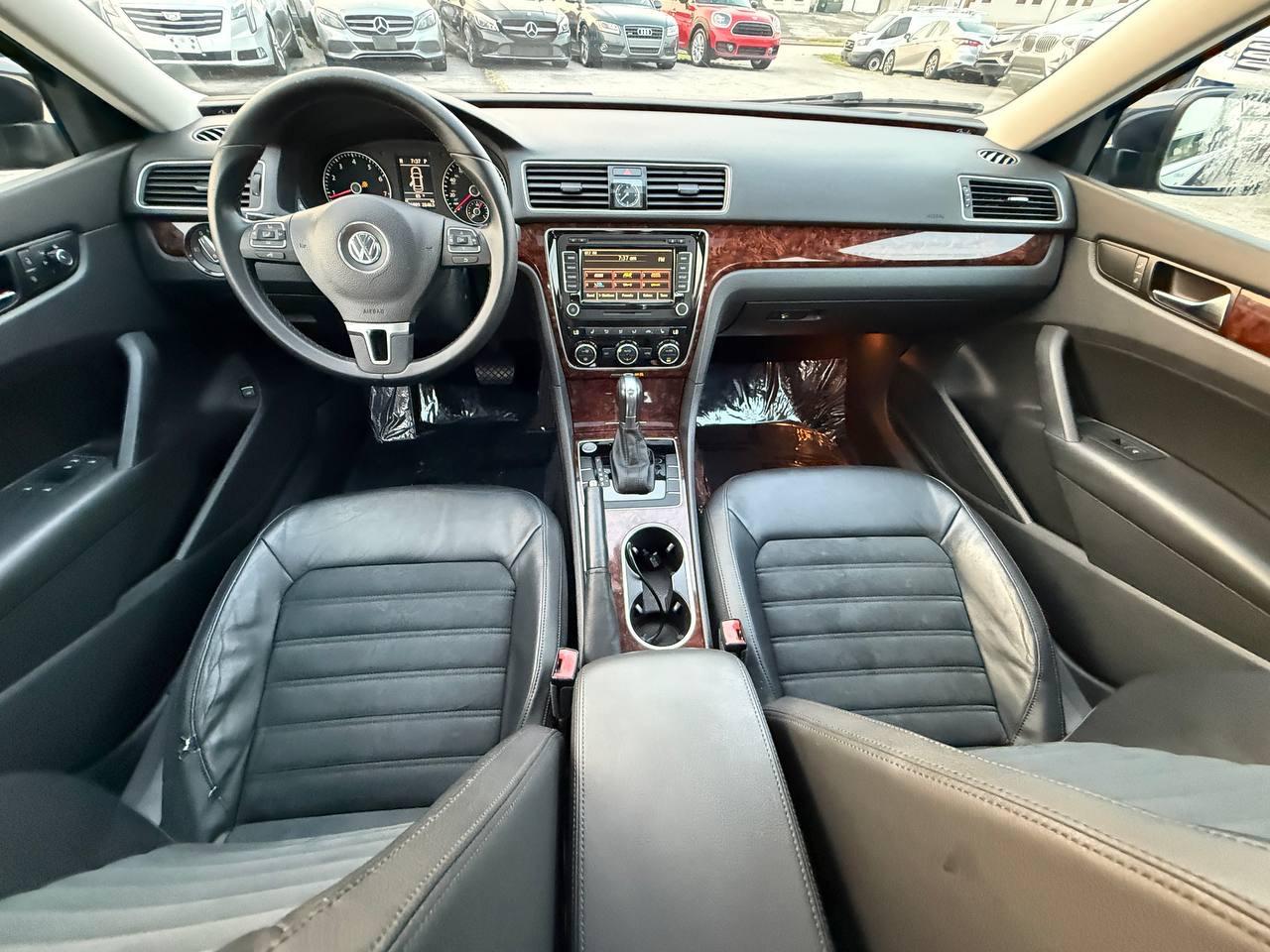 Volkswagen Passat 2.5L SEL 2013