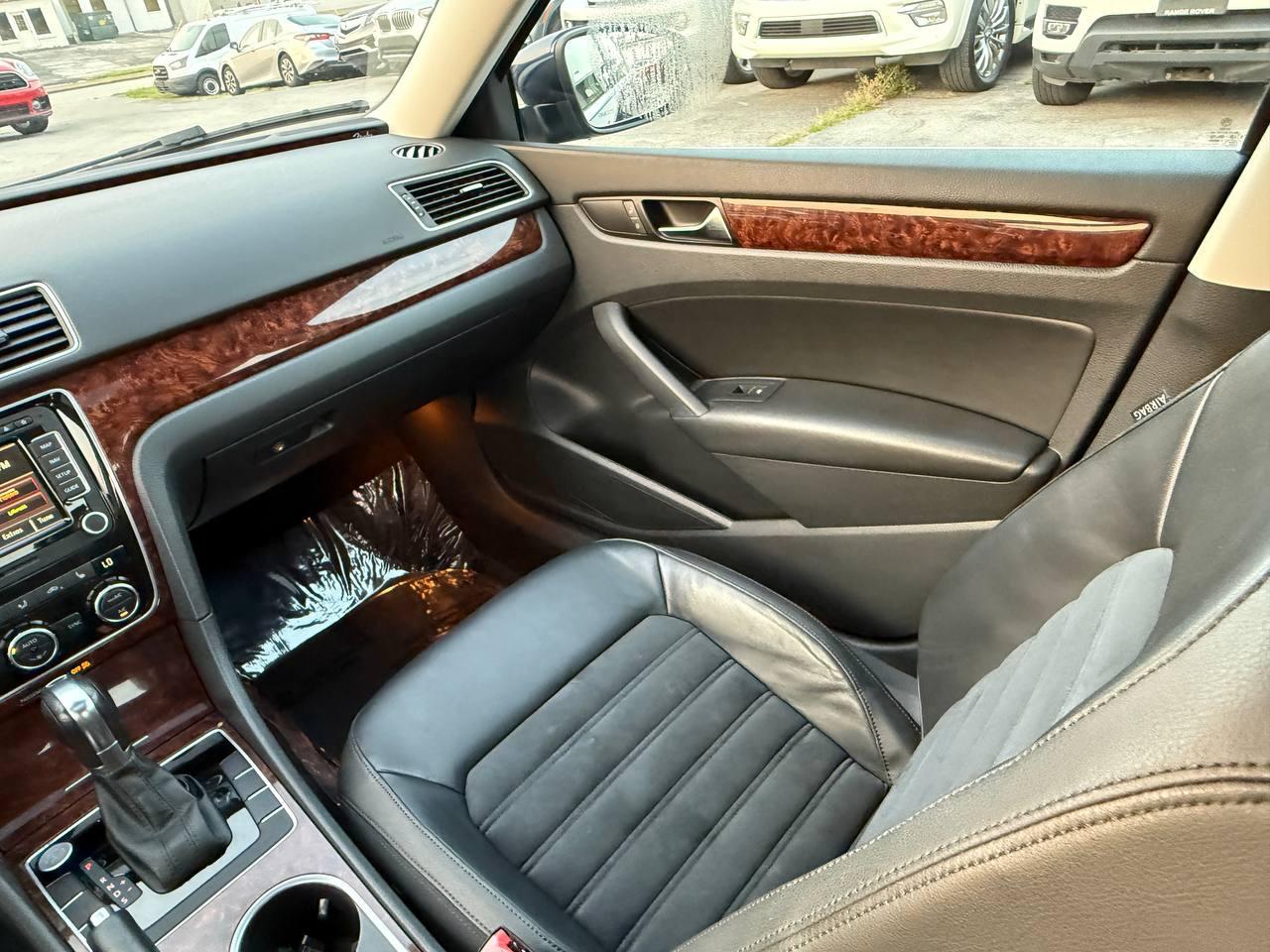 Volkswagen Passat 2.5L SEL 2013