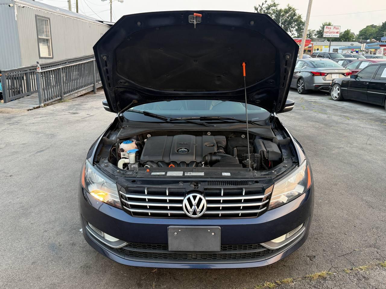 Volkswagen Passat 2.5L SEL 2013