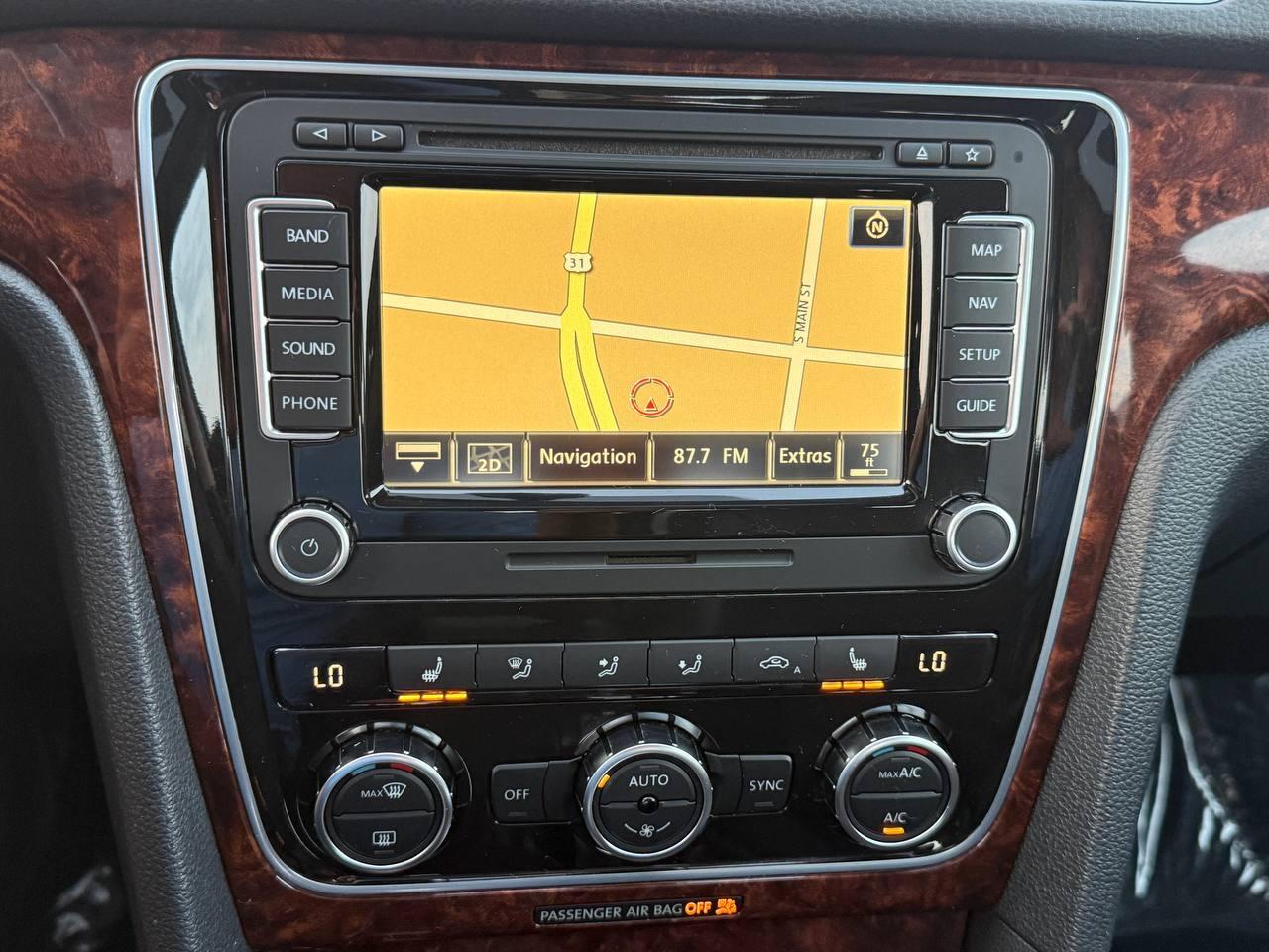 Volkswagen Passat 2.5L SEL 2013