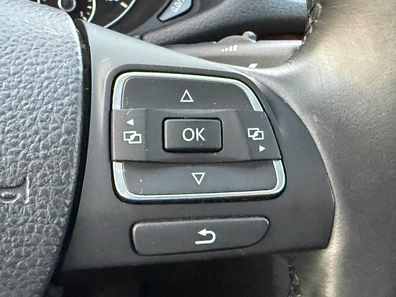 Volkswagen Passat 2.5L SEL 2013
