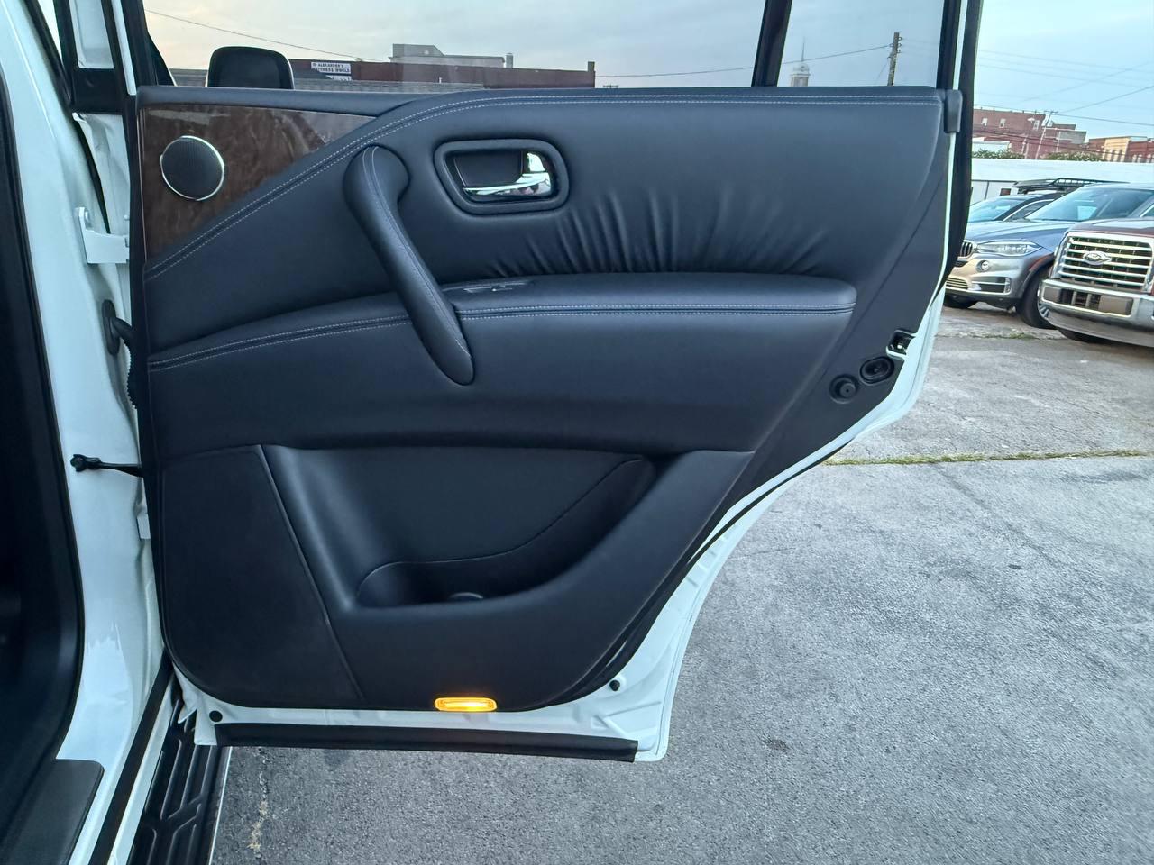 Infiniti QX80 4WD 2016