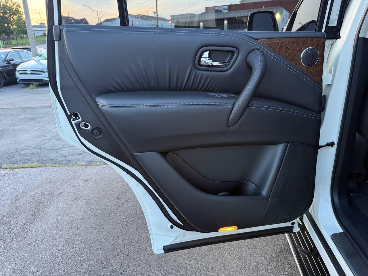 Infiniti QX80 4WD 2016