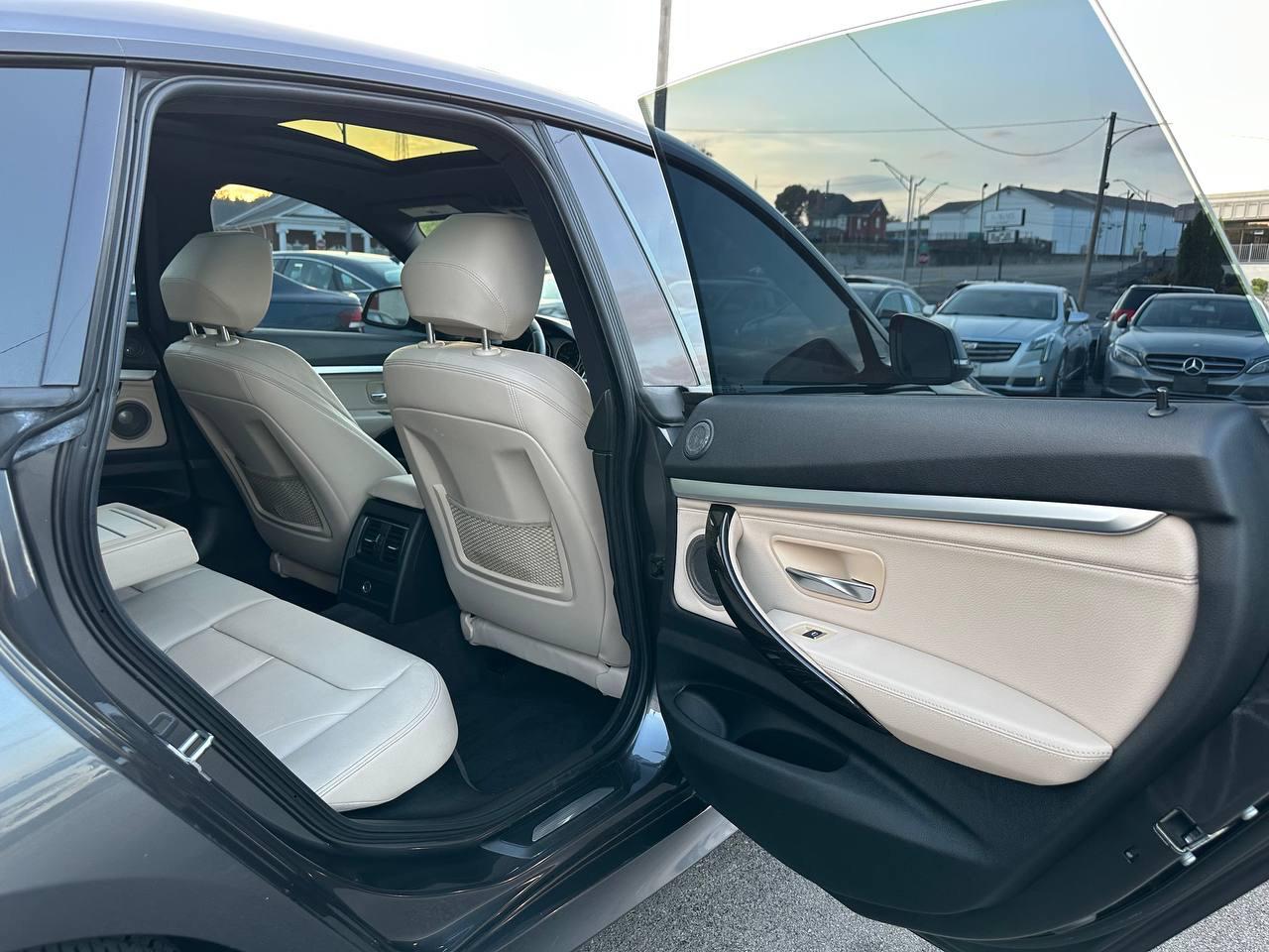 BMW 3-Series Gran Turismo 330i xDrive 2018