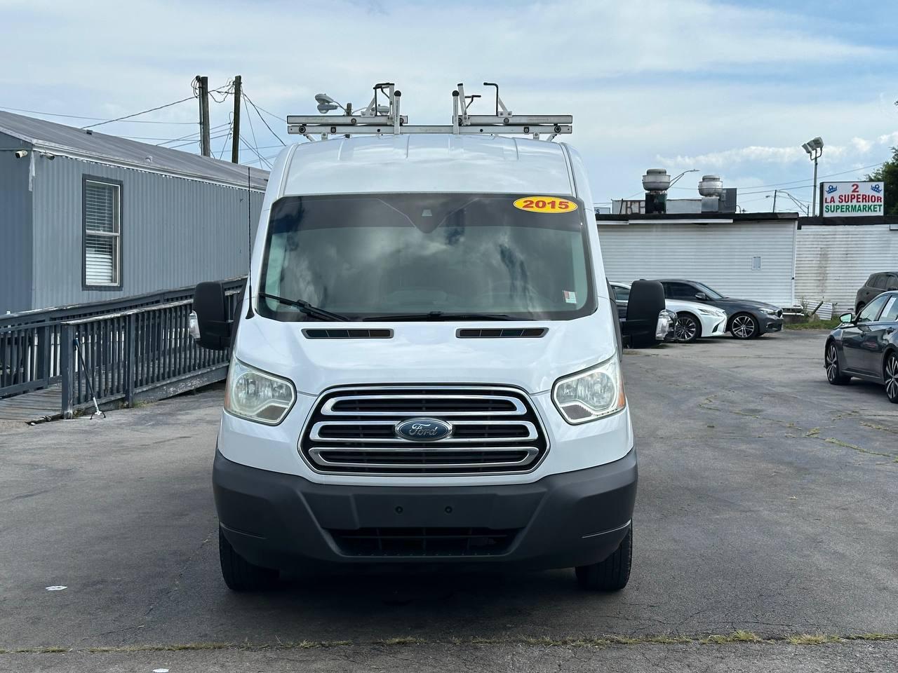 Ford Transit 150 Wagon Med. Roof XL w/Sliding Pass. 130-in. WB 2015
