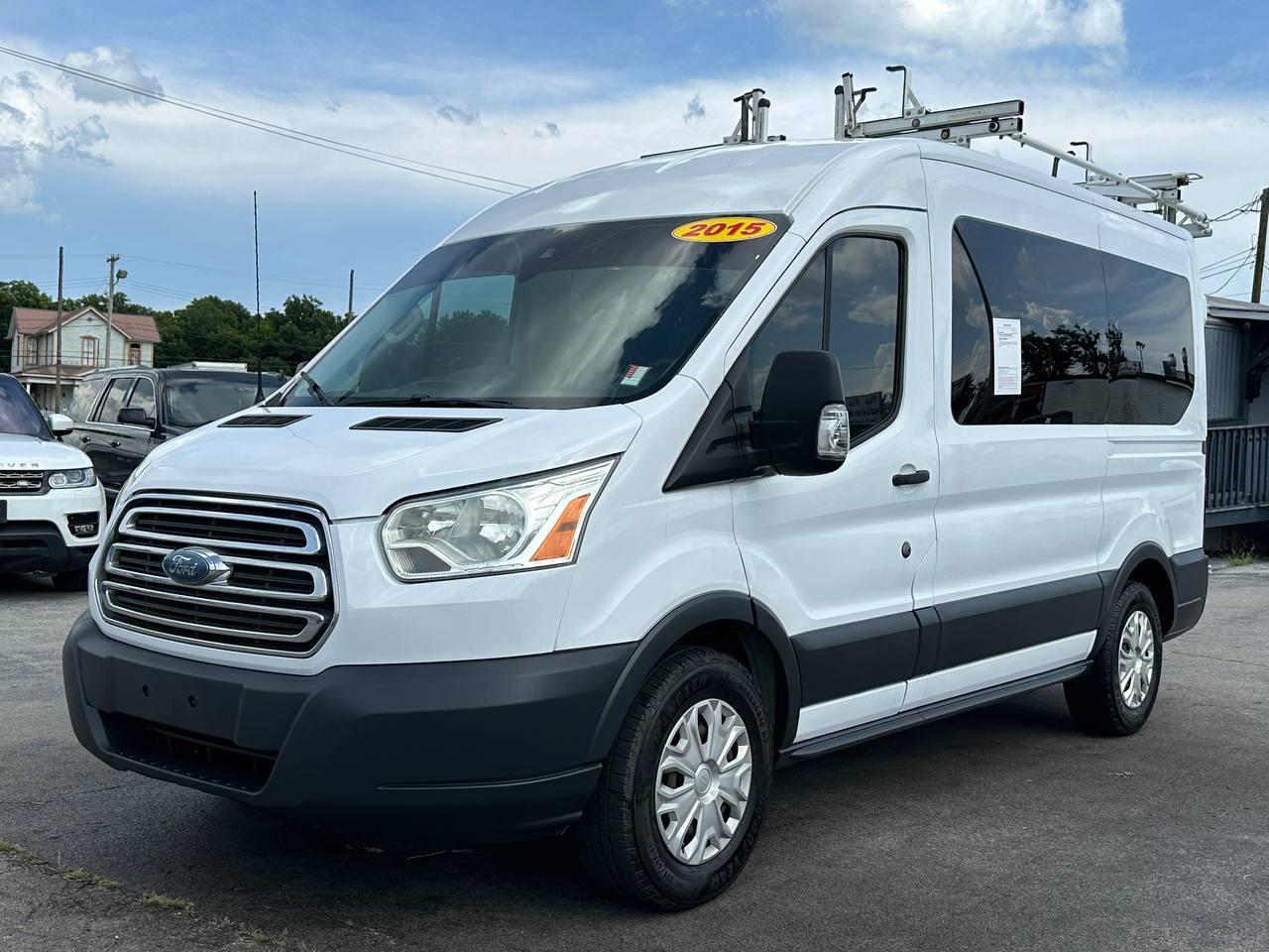 Ford Transit 150 Wagon Med. Roof XL w/Sliding Pass. 130-in. WB 2015