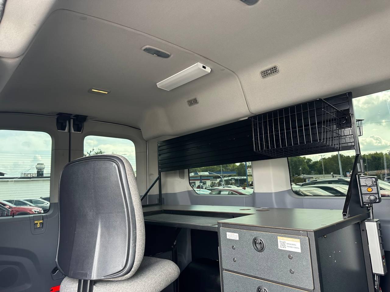 Ford Transit 150 Wagon Med. Roof XL w/Sliding Pass. 130-in. WB 2015
