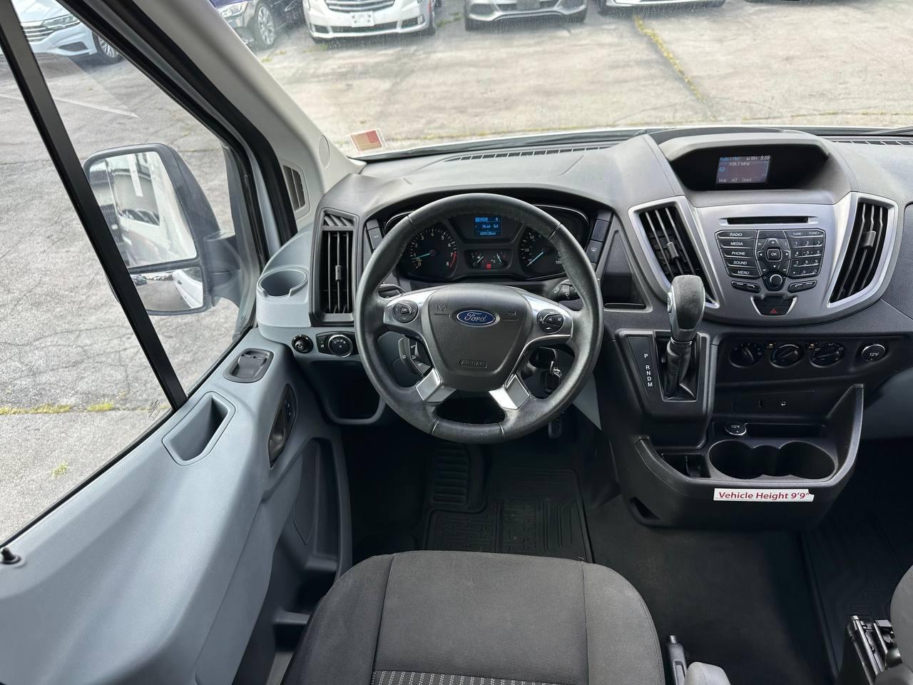 Ford Transit 150 Wagon Med. Roof XL w/Sliding Pass. 130-in. WB 2015
