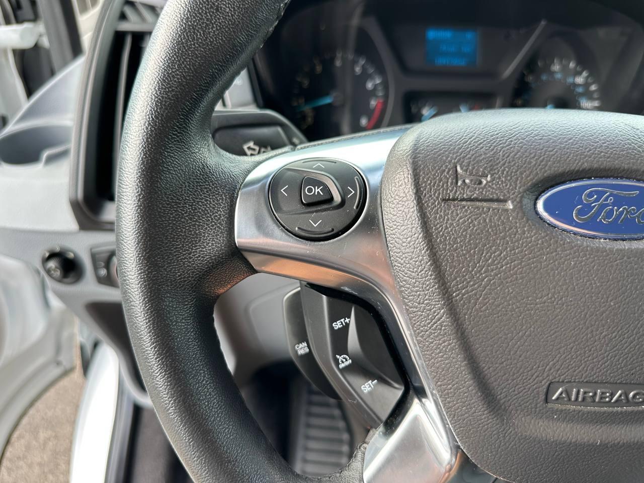 Ford Transit 150 Wagon Med. Roof XL w/Sliding Pass. 130-in. WB 2015