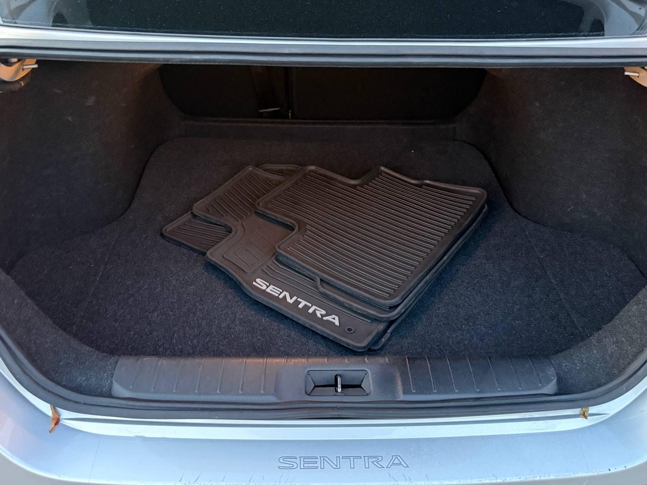Nissan Sentra S 2020