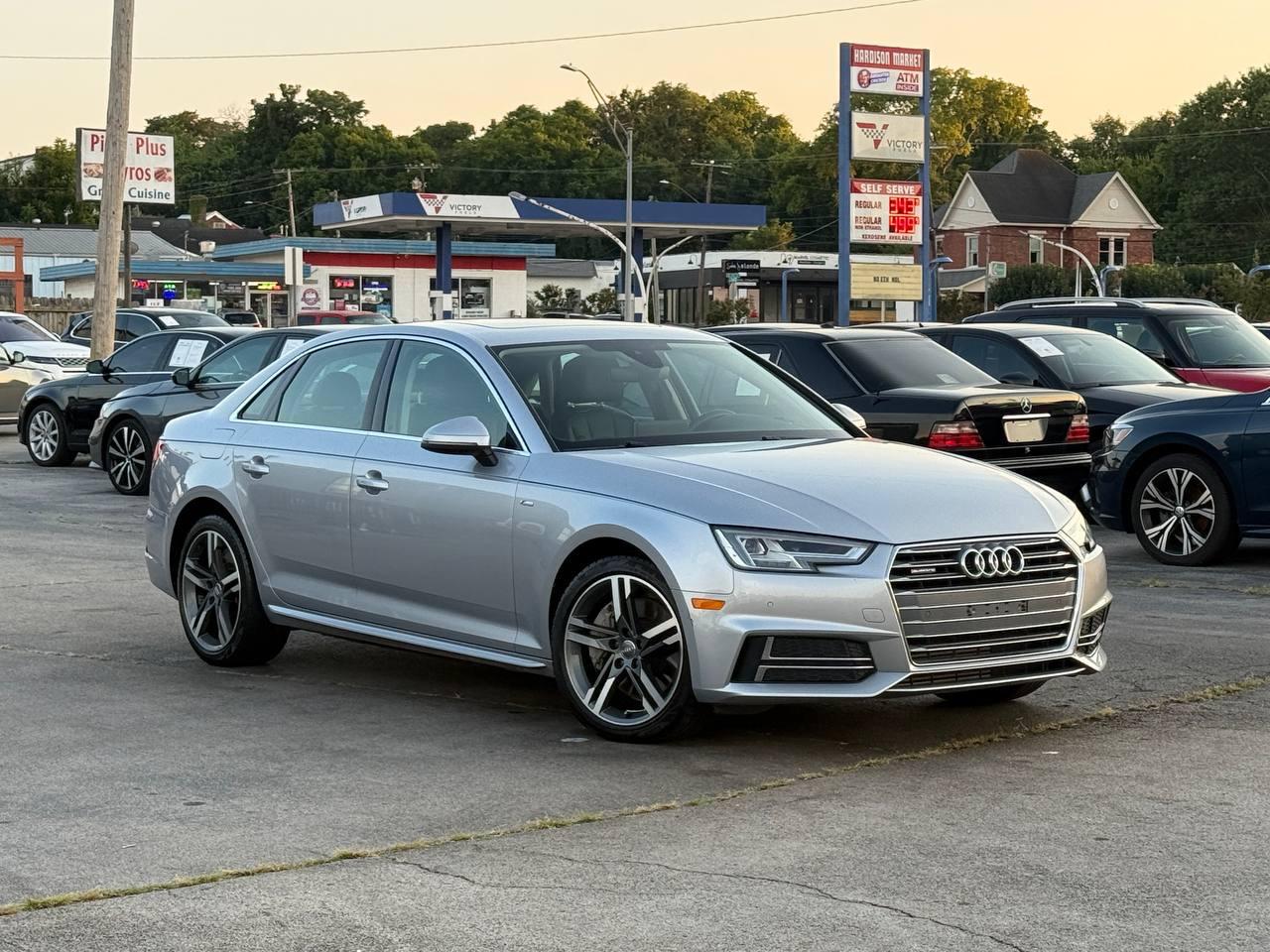 Audi A4 2.0T Premium Plus quattro Sedan 2017