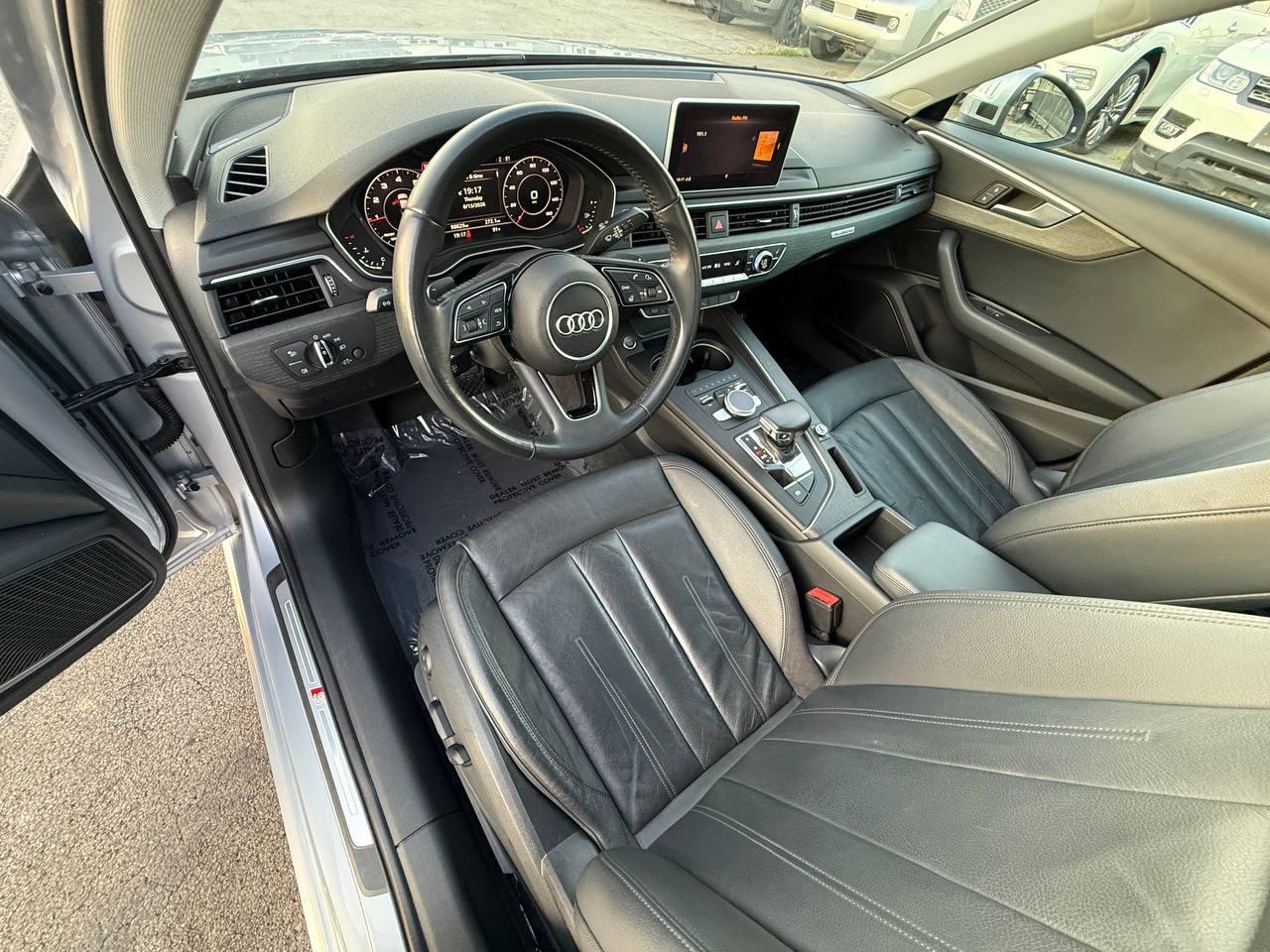 Audi A4 2.0T Premium Plus quattro Sedan 2017
