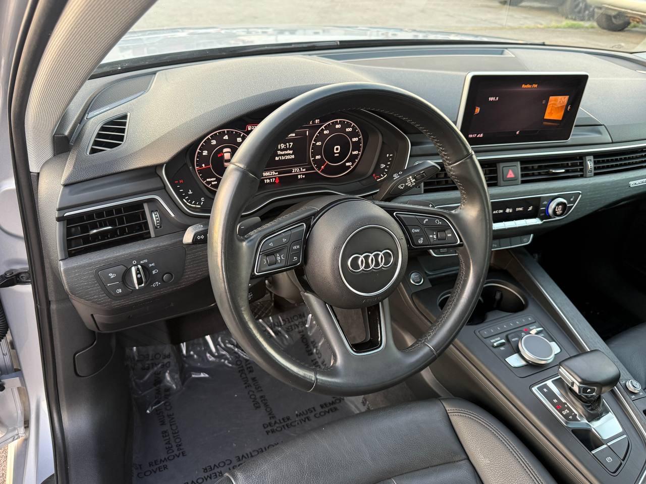 Audi A4 2.0T Premium Plus quattro Sedan 2017