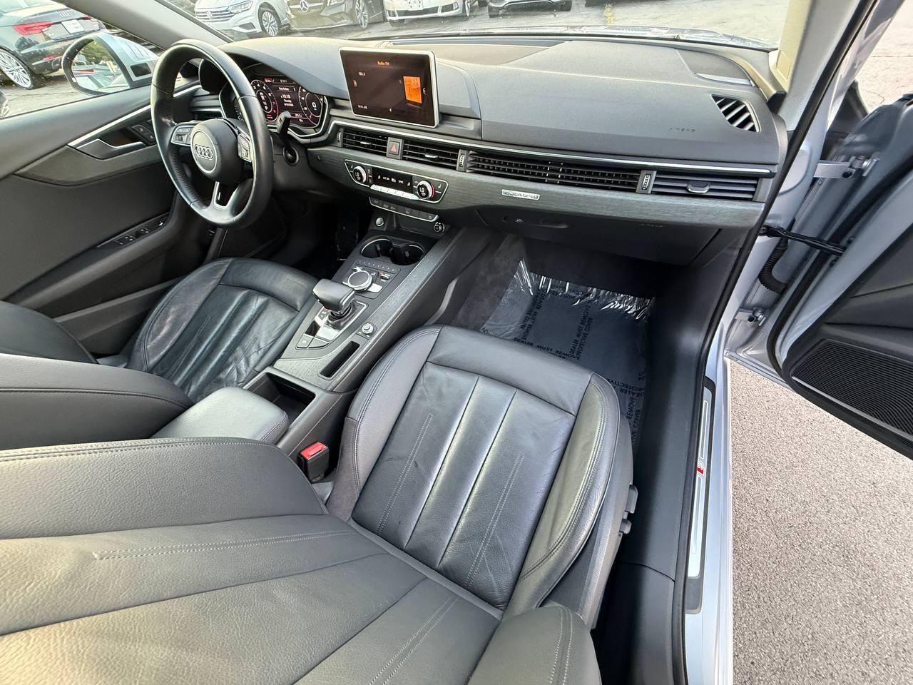 Audi A4 2.0T Premium Plus quattro Sedan 2017
