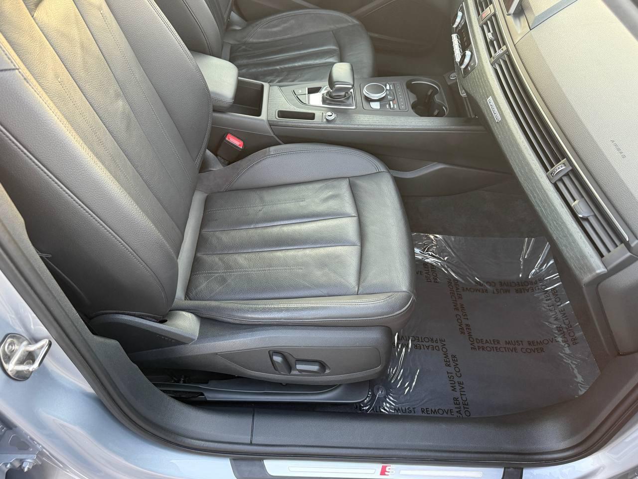 Audi A4 2.0T Premium Plus quattro Sedan 2017