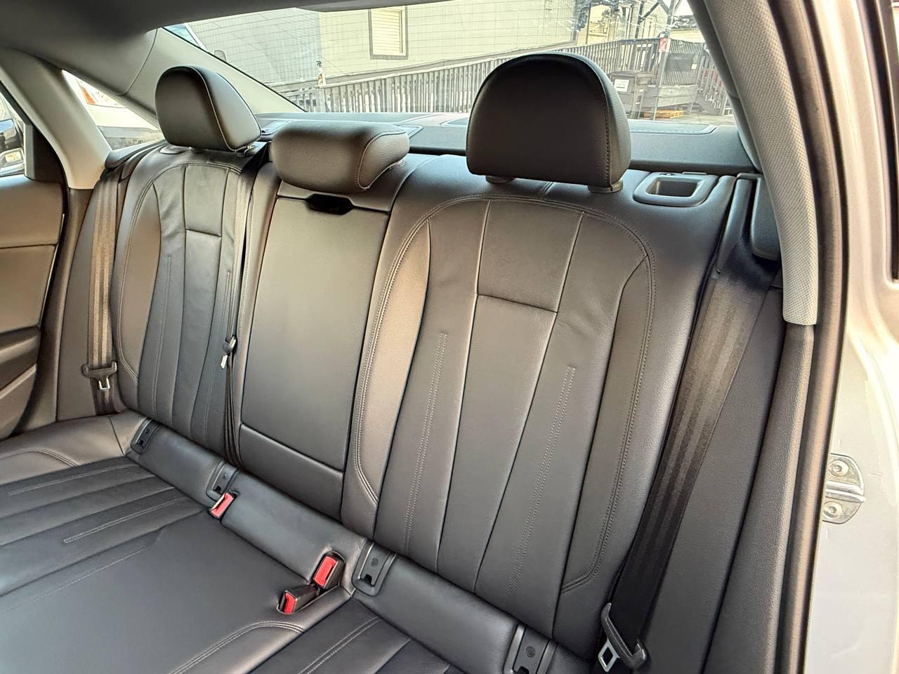 Audi A4 2.0T Premium Plus quattro Sedan 2017