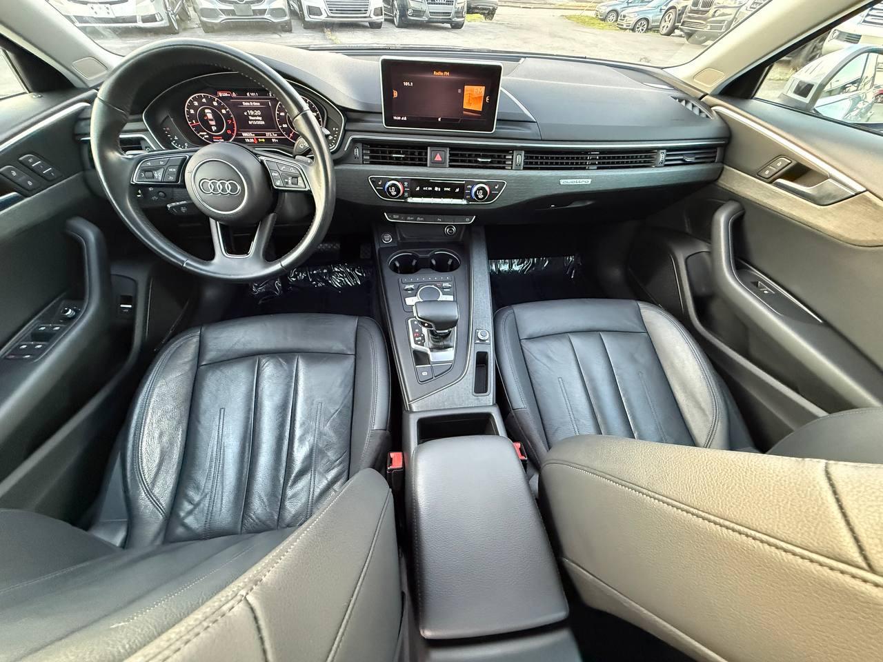 Audi A4 2.0T Premium Plus quattro Sedan 2017
