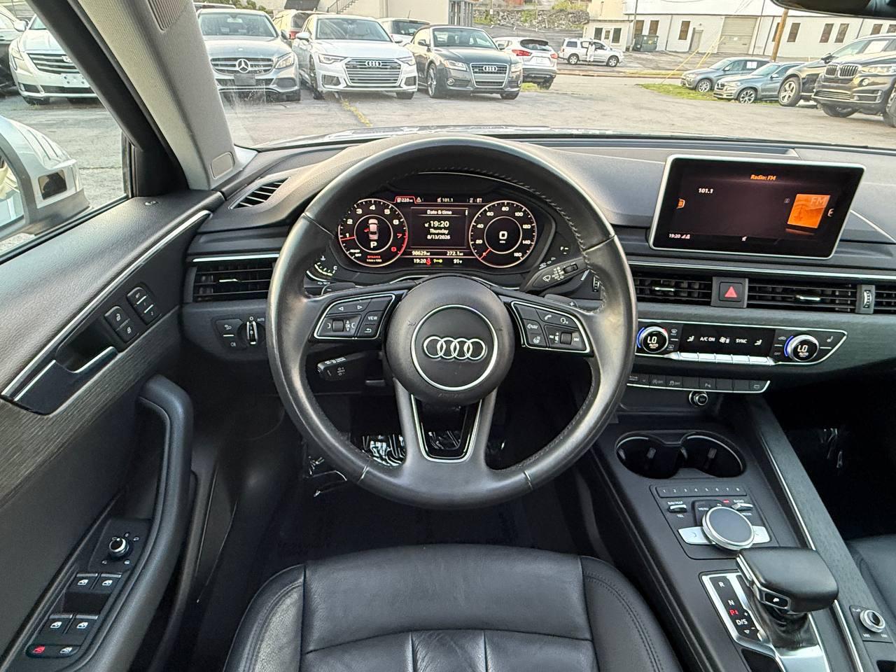 Audi A4 2.0T Premium Plus quattro Sedan 2017