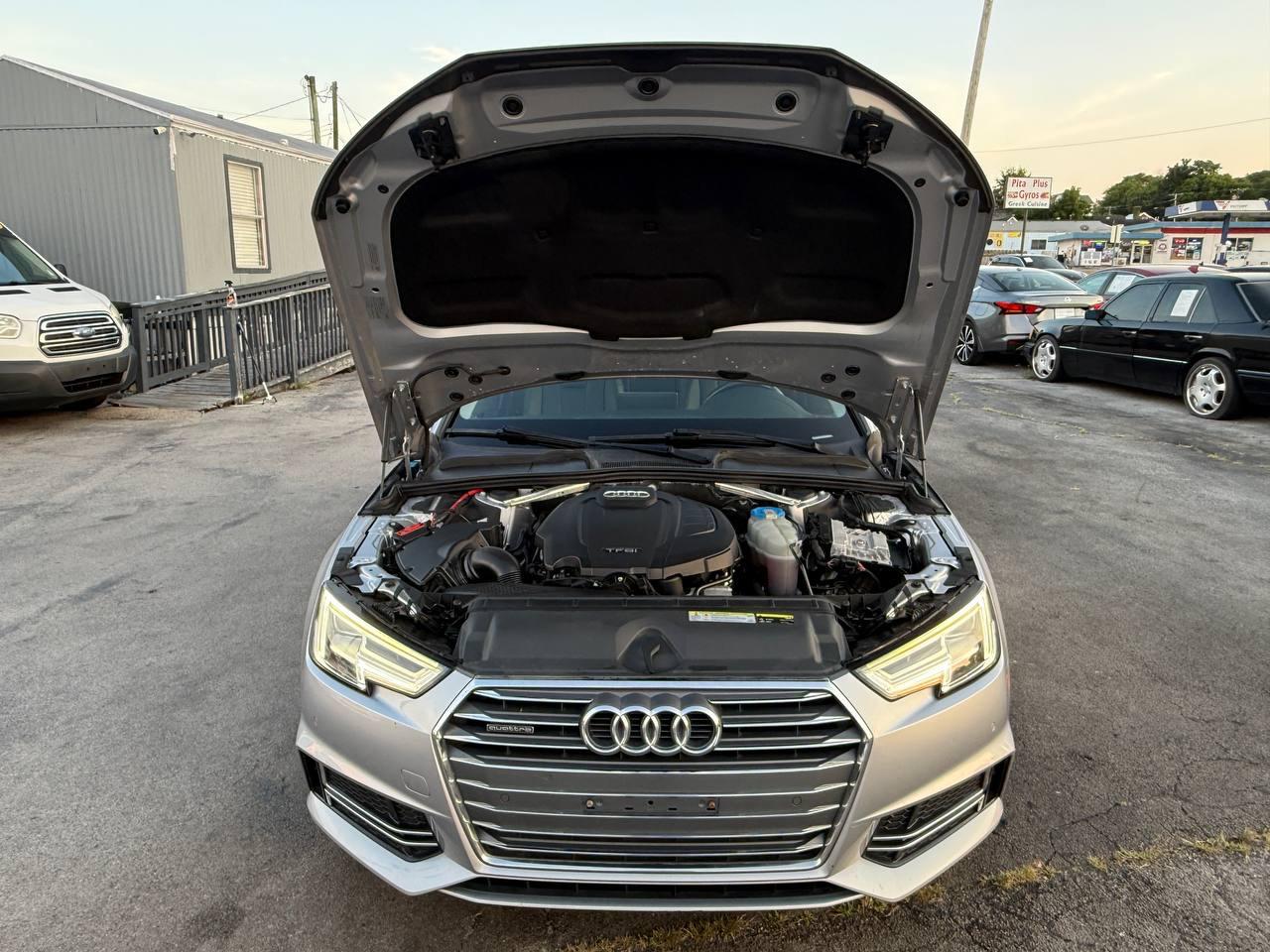 Audi A4 2.0T Premium Plus quattro Sedan 2017