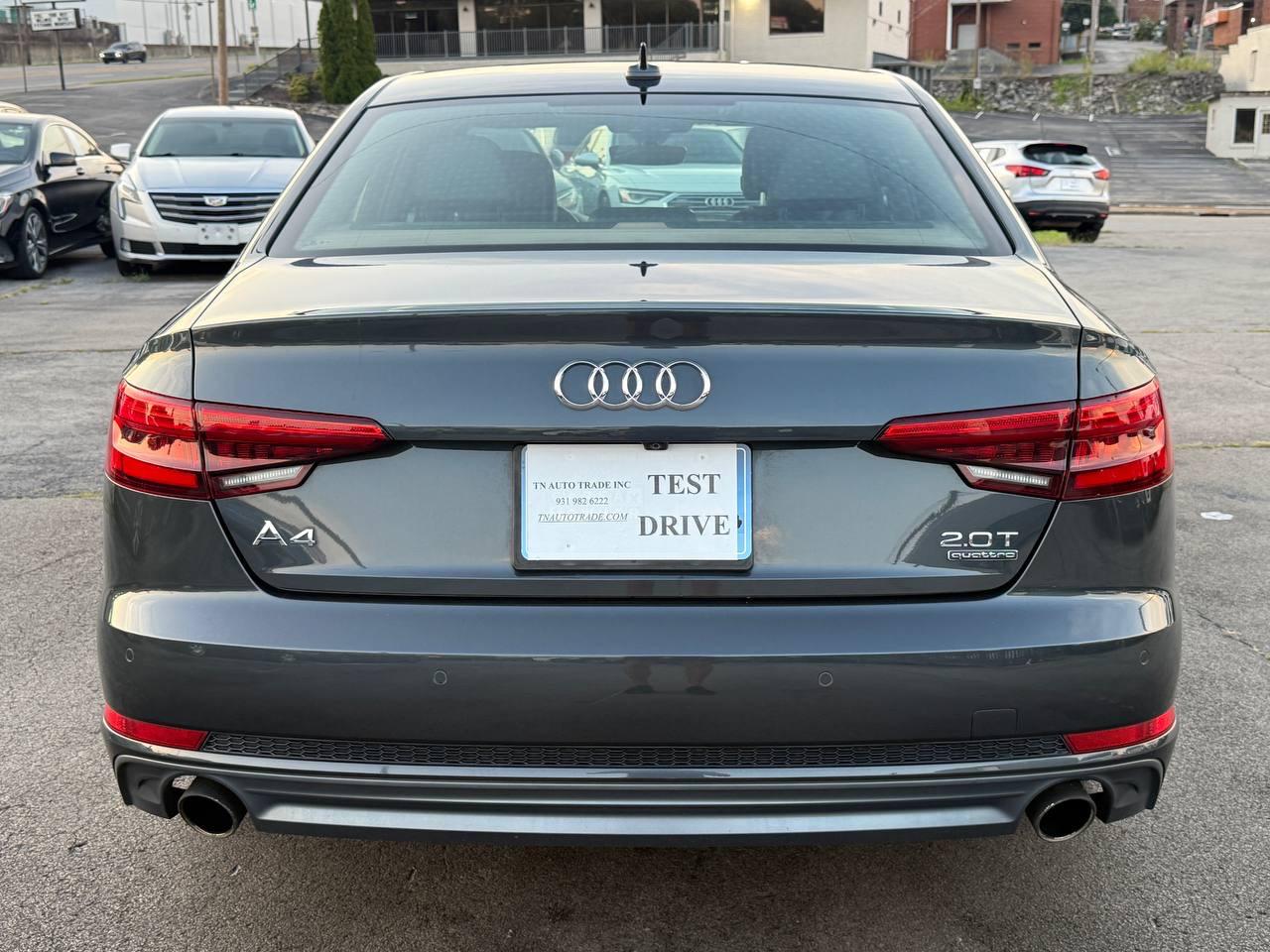 Audi A4 2.0T Prestige quattro Sedan 2017