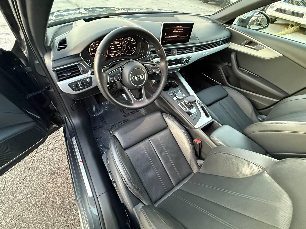 Audi A4 2.0T Prestige quattro Sedan 2017